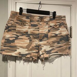 Express Size 12 Shortie Mid Rise Stretch Punk Gray Camo Cut Off Cargo Shorts